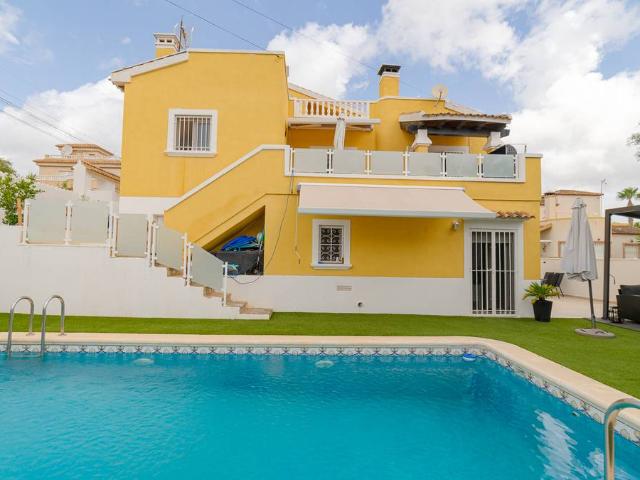 Casa chalet en Venta en San Miguel de Salinas