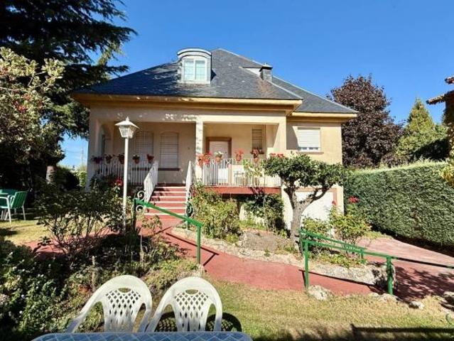 Casa chalet en Venta en San Rafael