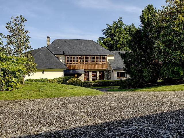 Casa chalet en Venta en Sada A Coruña