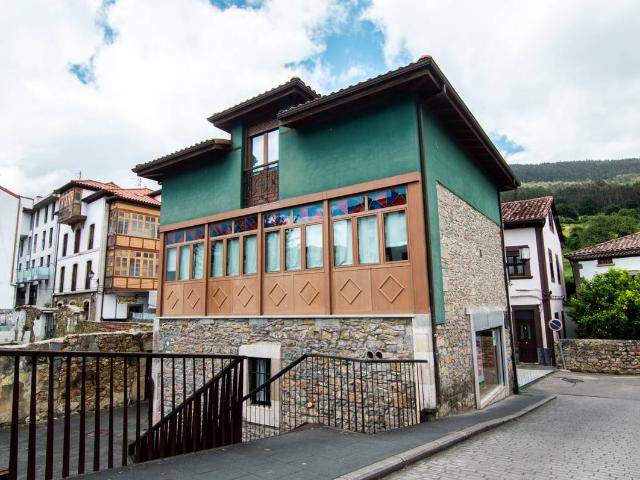 Casa chalet en Venta en Salas