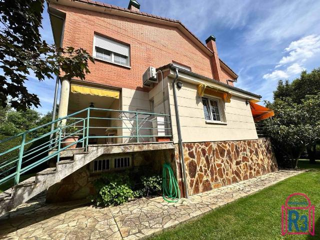 Casa chalet en Venta en Sariegos