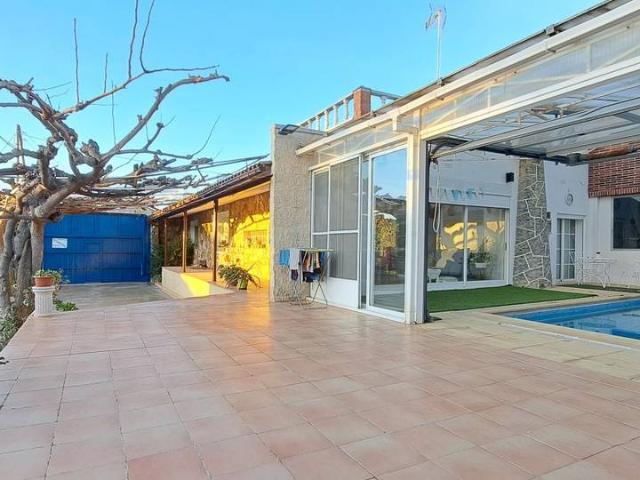 Casa chalet en Venta en Sariñena