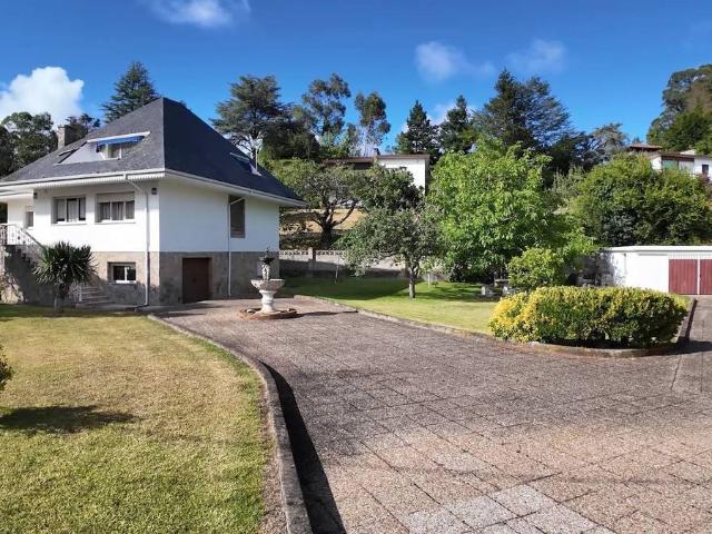 Casa chalet en Venta en Selorio Tornón