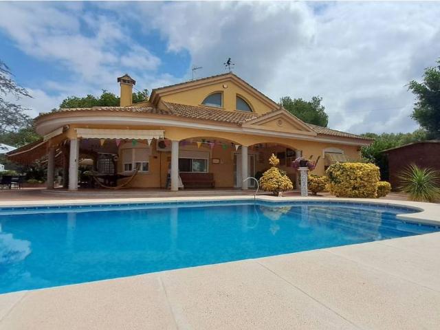 Casa chalet en Venta en Serra