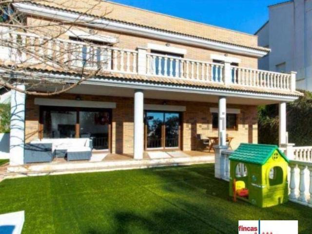Casa chalet en Venta en Serra Brava