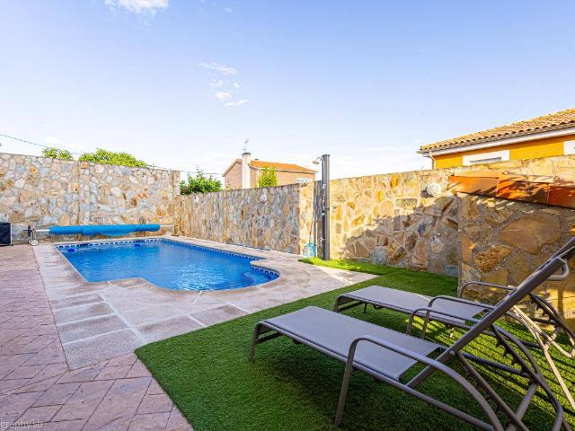 Casa chalet en Venta en Serranillos del Valle