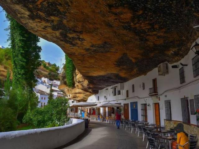 Casa chalet en Venta en Setenil de las Bodegas