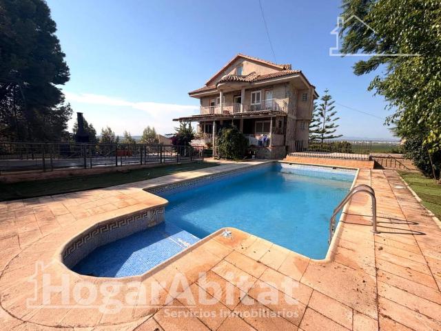 Casa chalet en Venta en Sierra Perenchiza Cumbres de Calicanto Sto Domingo