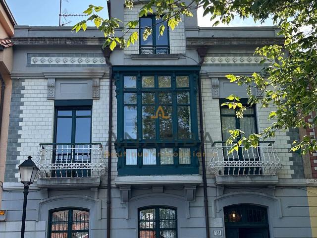Casa chalet en Venta en Somió