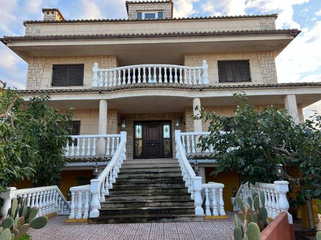 Casa chalet en Venta en Sueca ciudad