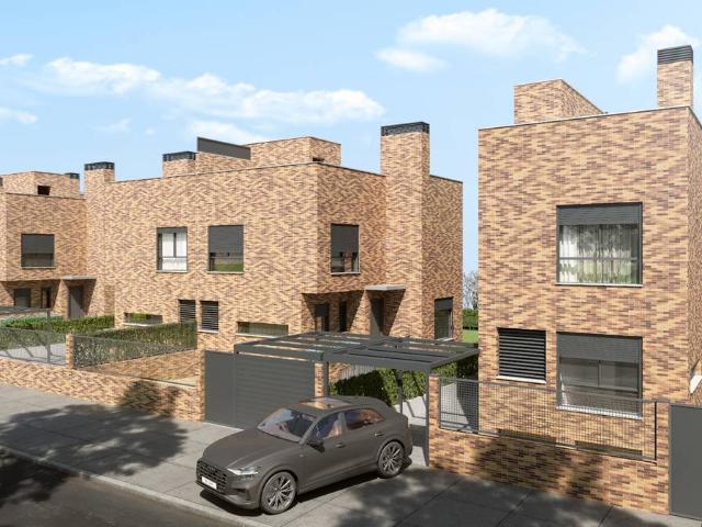 Casa chalet en Venta en Sur PAU 4
