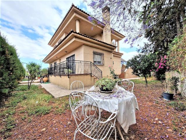 Casa chalet en Venta en Sutullena