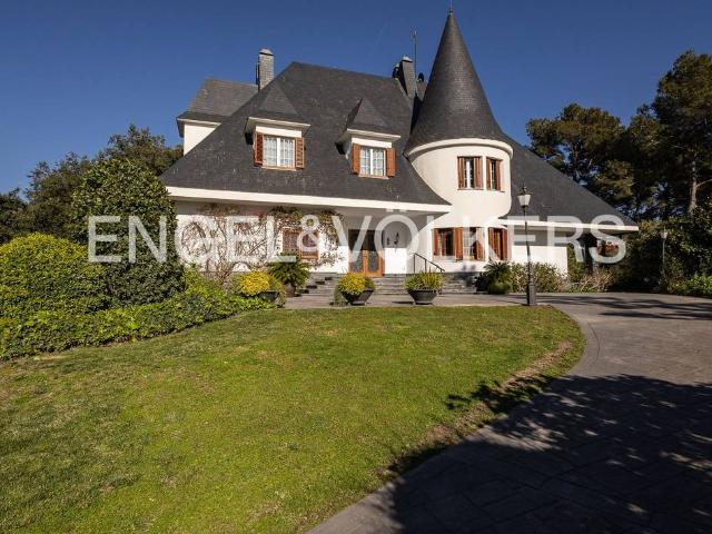 Casa chalet en Alquiler en Bruguers