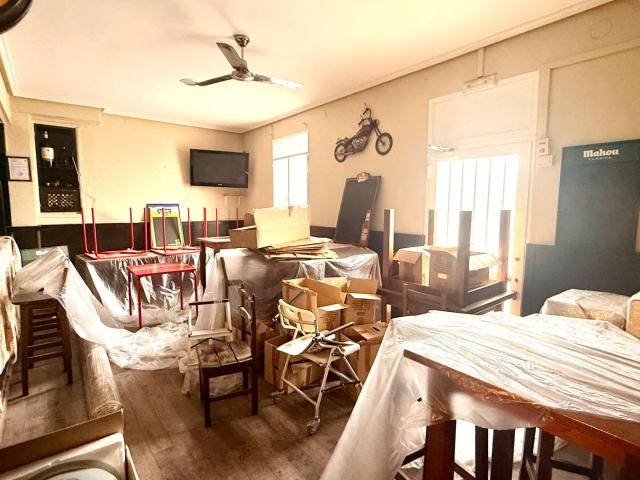 Casa Chalet Independiente con Negocio de Hostelería