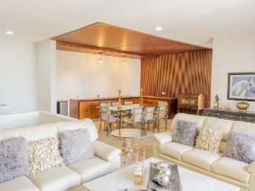 Casa Cheval. Exquisite Luxury Home with Panoramic Views in Exclusive Gated Commun