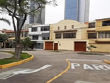 Casa Cl. Las Oropéndolas San Isidro