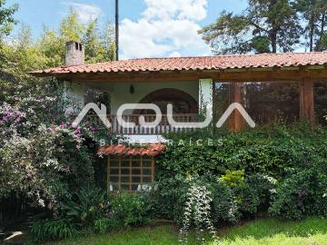 CASA CLASICA FRENTE AL CAMPO DE GOLF AVANDARO