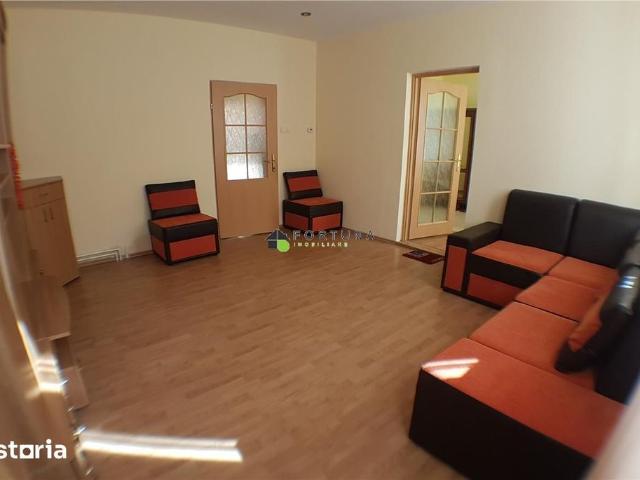 Casa cocheta, 2 camere mobilata si utilata, zona Piata Unirii