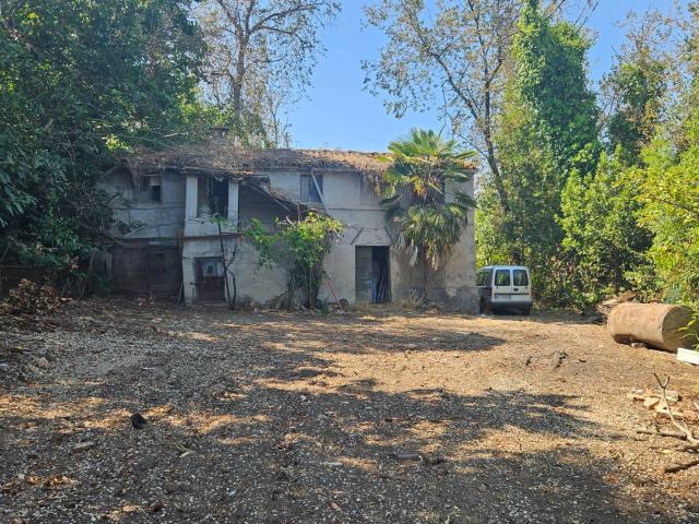 Casa colonica in vendita a Terre Roveresche, Piagge