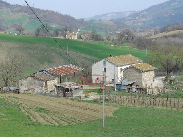 Casa colonica in vendita a Amandola, Campagna