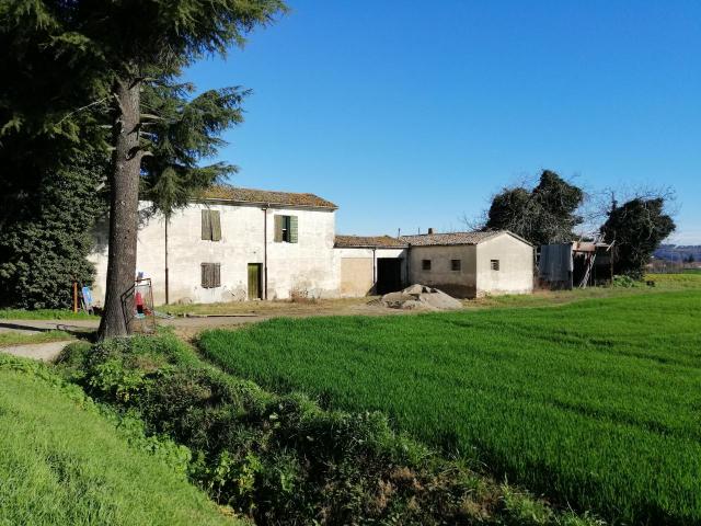 Casa colonica in vendita a Cesena