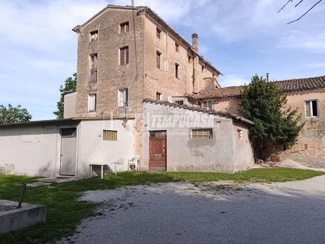 Casa colonica in vendita a Jesi