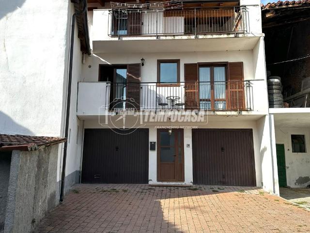 Casa colonica in vendita a Pavone Canavese