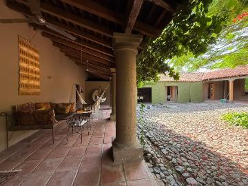 CASA COLIMOTA EN VENTA EN EL CENTRO DE COMALA PUEBLO MÁGICO