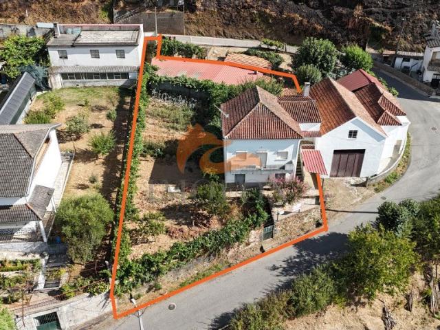 Casa com jardim em Pomares, Arganil 60m² Anceriz