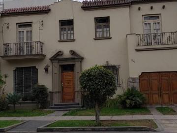 Casa Como Terreno Urbanización Santa Cruz