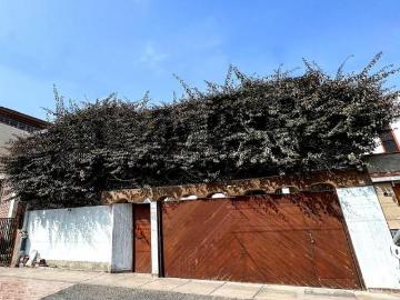 Casa como terreno en venta de 400m2 en Surco