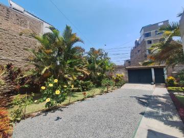 Casa como terreno en Santiago de Surco