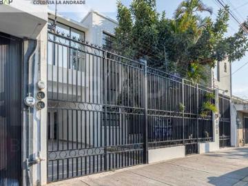 Casa comercial en venta en Colonia Andrade