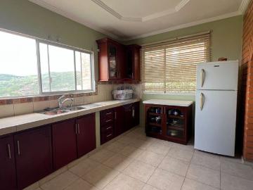 Casa comercial en venta en santa isabel azuay
