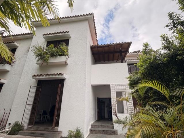 Casa Comercial En Alta Florida venta y Alquiler 699m2