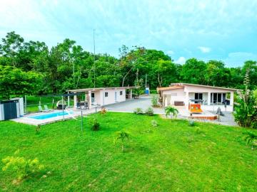 Casa Completamente Amoblada en Las Lajas
