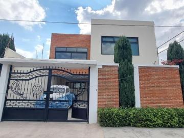Casa con 417 m² de terreno y 2 recámaras en venta, Valle de San Javier