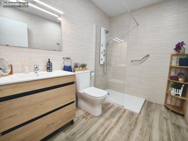 CASA CON 4 HABITACIONES EN LA ZONA DEL BARRI, CON UN GRAN SOLARIUM