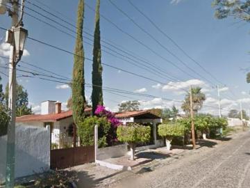 Casa con 500 m2 de superficie de terreno y 4 recámaras en venta en Lomas de Comanjilla