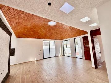 Casa con 510 m2 superficie de terreno, 3 recámaras en venta en San Juan del Río