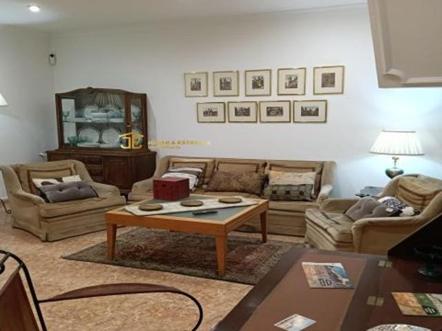 CASA CON 5 DORMITORIOS EN LA PACA