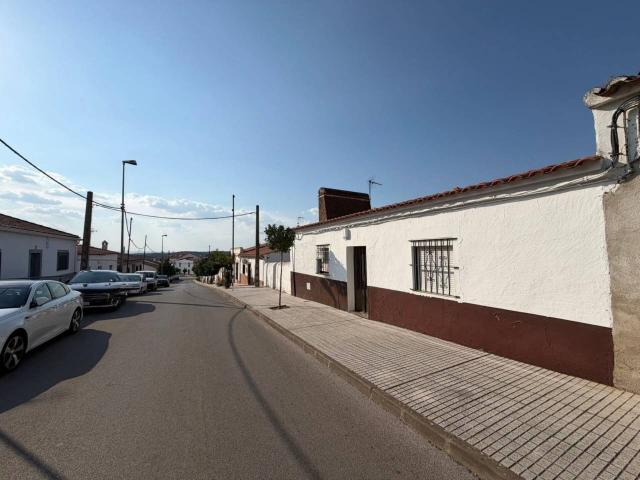 Casa con 700 metros de jardín en Olivenza