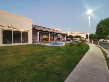 Casa con 136 m² de superficie de terreno y 3 recámaras en venta en Fraccionamiento Senda Real