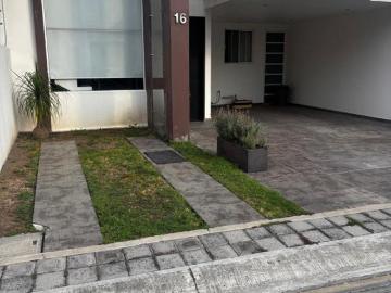 Casa con 144 m² superficie de terreno y 3 recámaras en venta en Santiago Momoxpan