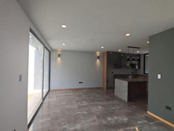 Casa con 145 m² de terreno y 3 recámaras en venta, Lomas de Angelópolis