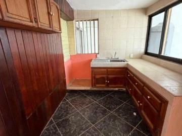 Casa con 160 m² de superficie de terreno y 3 habitaciones en venta en Fraccionamiento Villa Galaxia