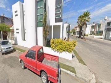 Casa con 187 m² superficie de terreno, 3 habitaciones en venta en Lagos del Country