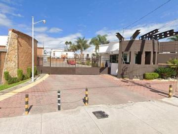 Casa con 200 m² superficie de terreno y 3 habitaciones en venta, Villa Zerezotla. Cholula Puebla