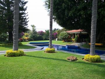 Casa con 2500 m² de superficie de terreno y 7 recámaras en venta en Maravillas