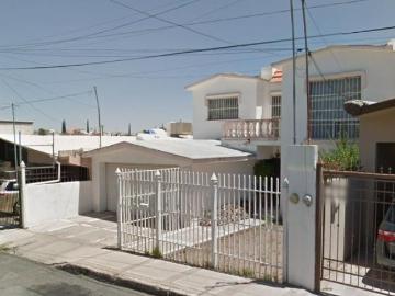 Casa con 276 m² de superficie de terreno y 4 recámaras en venta en Lomas La Salle